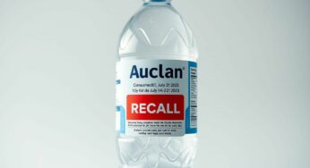 Bouteille d’eau contaminée par une bactérie : à éviter absolument en France en 2025